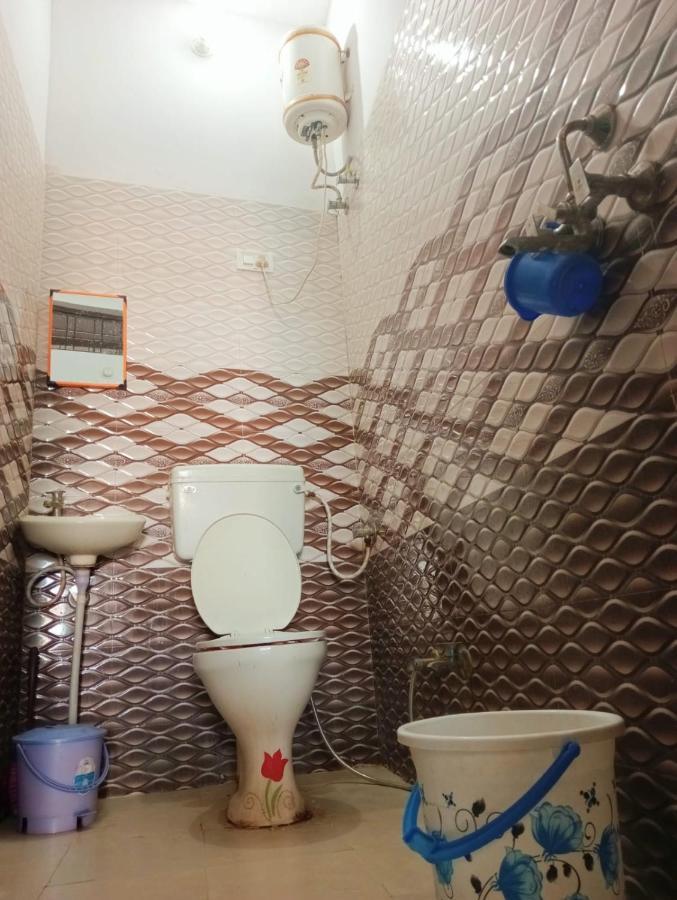 Veera'S Hostel Пушкар Экстерьер фото